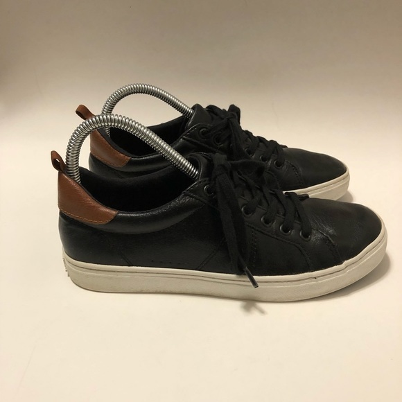 Old Navy Shoes Mens Size 6 Black Lace Up Has Scuff‎ Marks - Picture 1 of 12